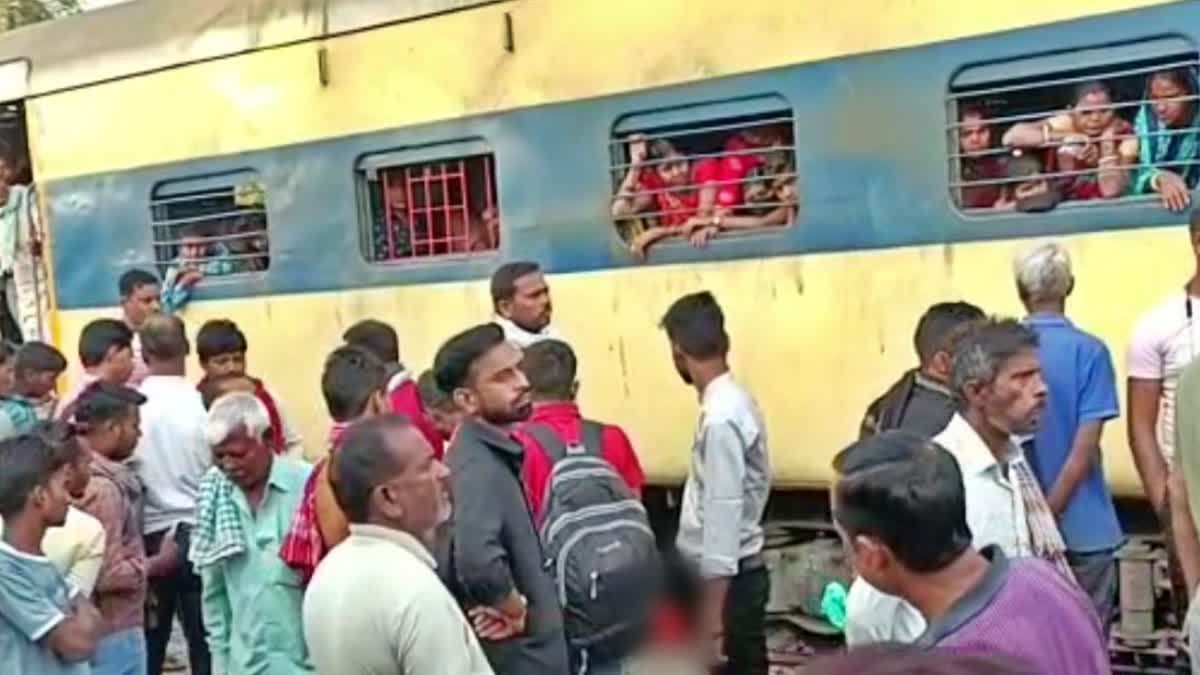जमुई में ट्रेन से कटकर आत्महत्या
