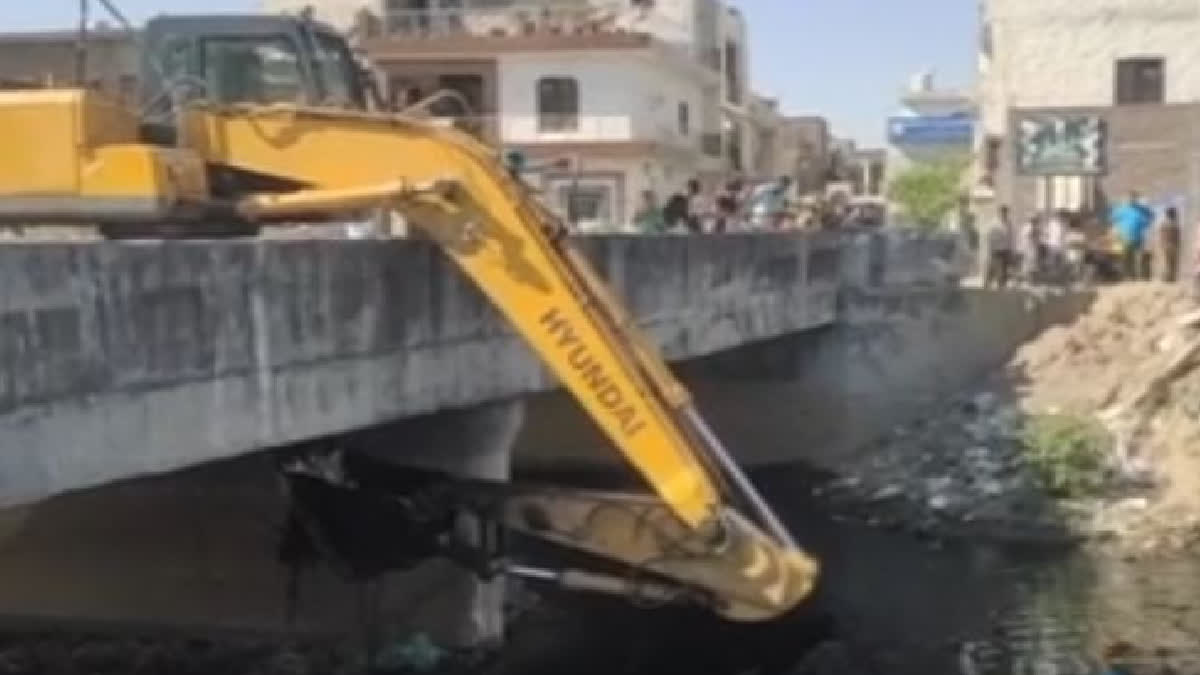 child falls in drain