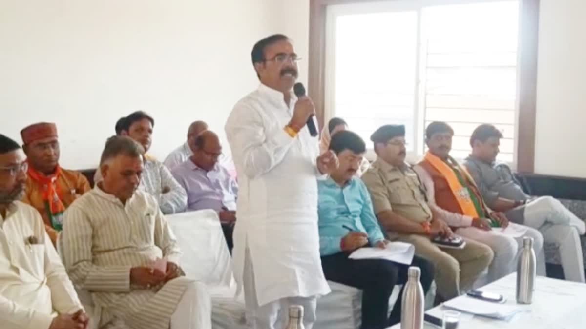 Minister Brijendra Singh Yadav warned  officers