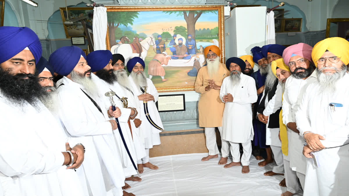 Five pictures were decorated in the Central Sikh Museum at Sri Darbar Sahib.