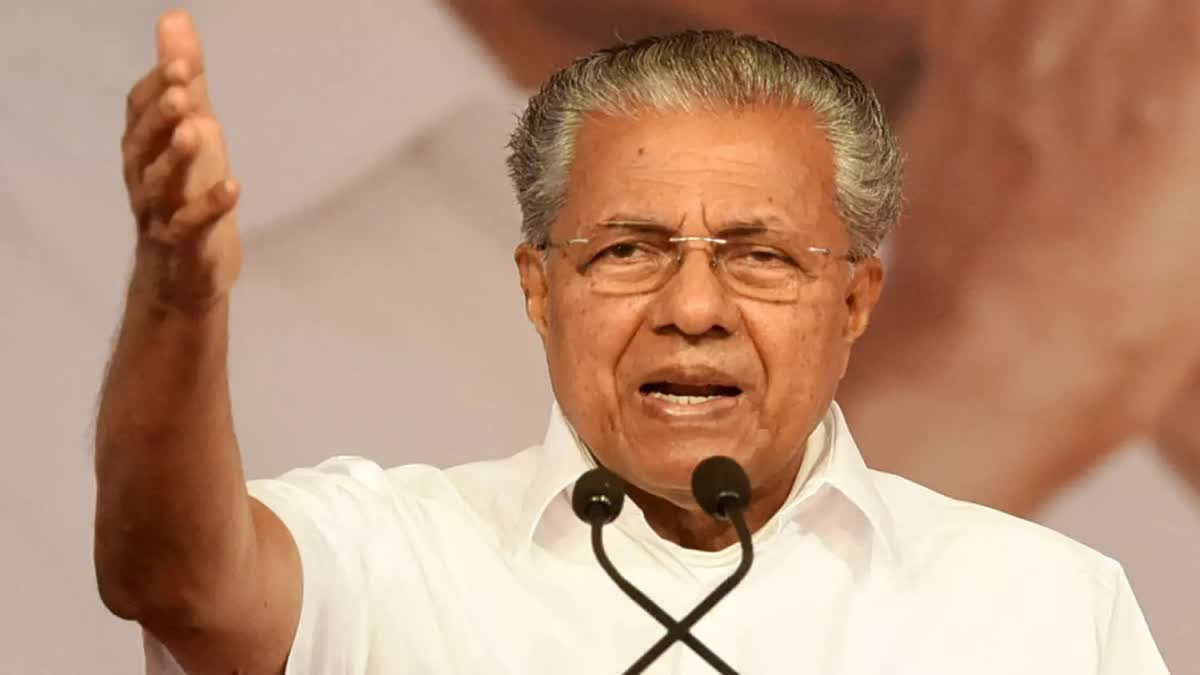 Lokayukta case against CM Pinarayi Vijayan  Lokayukta  CM Pinarayi Vijayan  മുഖ്യമന്ത്രിയുടെ ദുരിതാശ്വാസ ഫണ്ട് വകമാറ്റല്‍  ലോകായുക്ത ഡിവിഷന്‍ ബെഞ്ച്  ലോകായുക്ത  ആര്‍ എസ് ശശികുമാര്‍