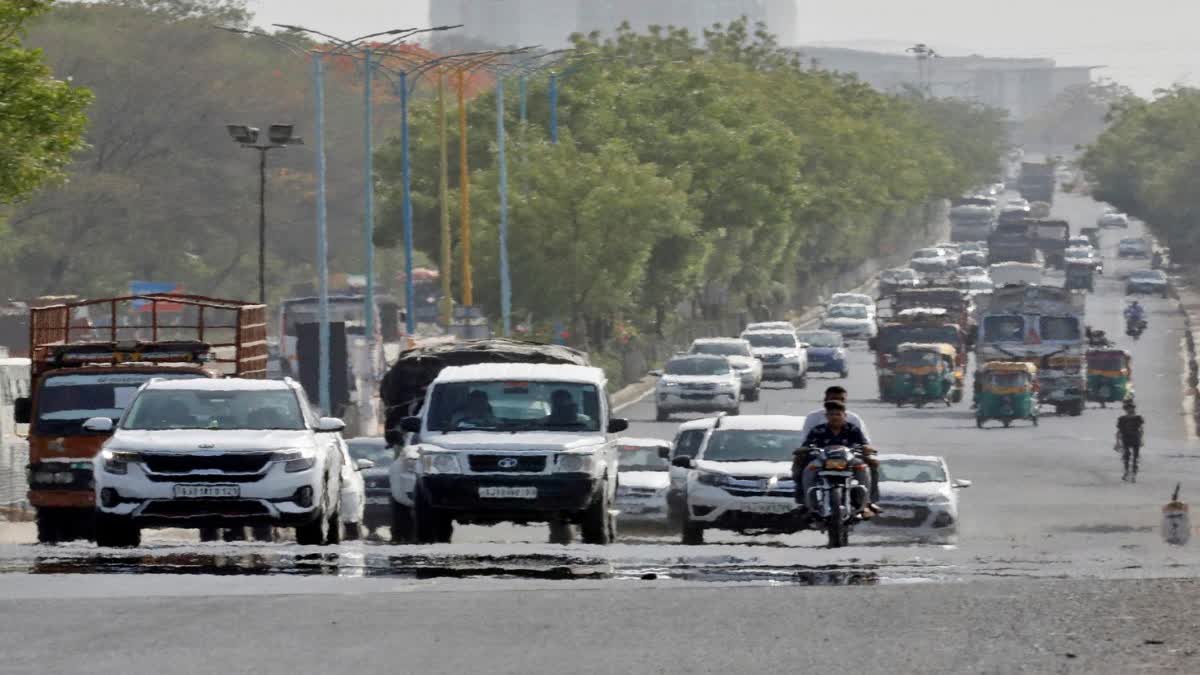 Today Gujarat Weather: દ.ગુજરાત-સૌરાષ્ટ્રમાં માવઠાનાં એંધાણ, મહાનગરમાં માથું દુખાડનારી ગરમી પડશે