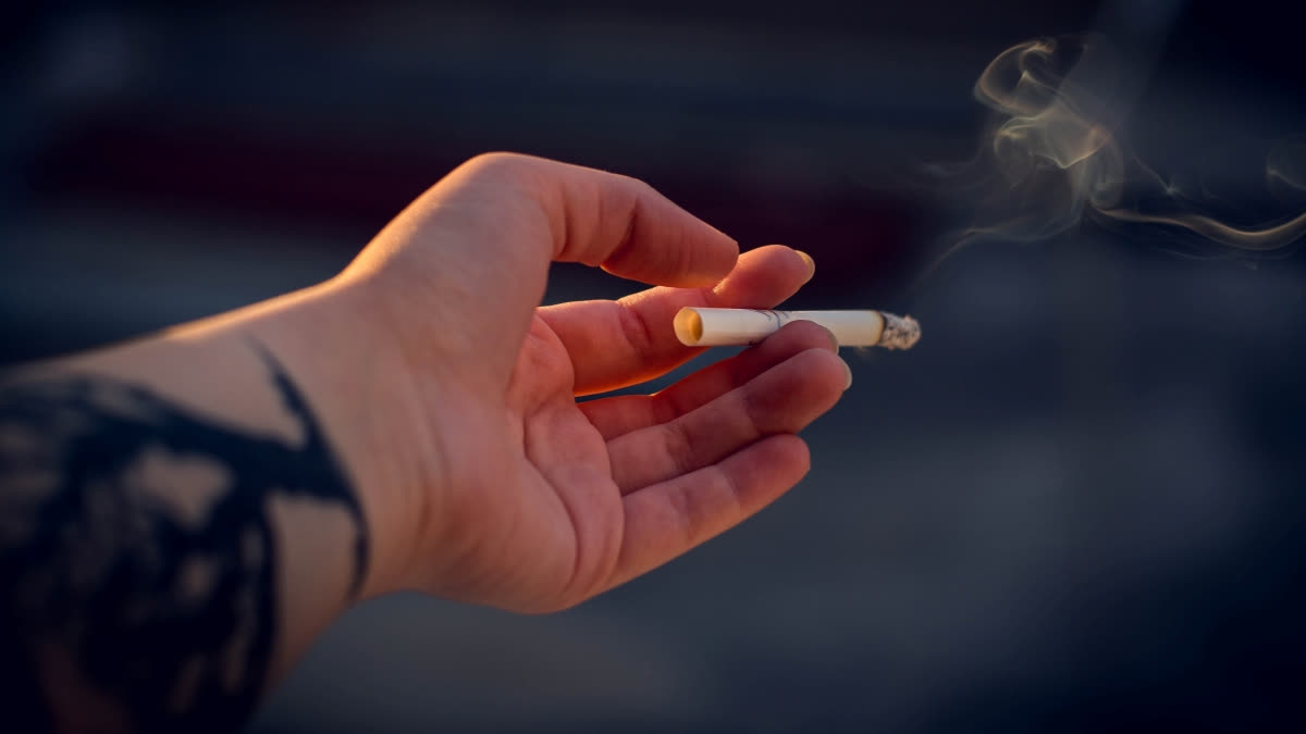 This AI-based smartphone app may help you quit smoking