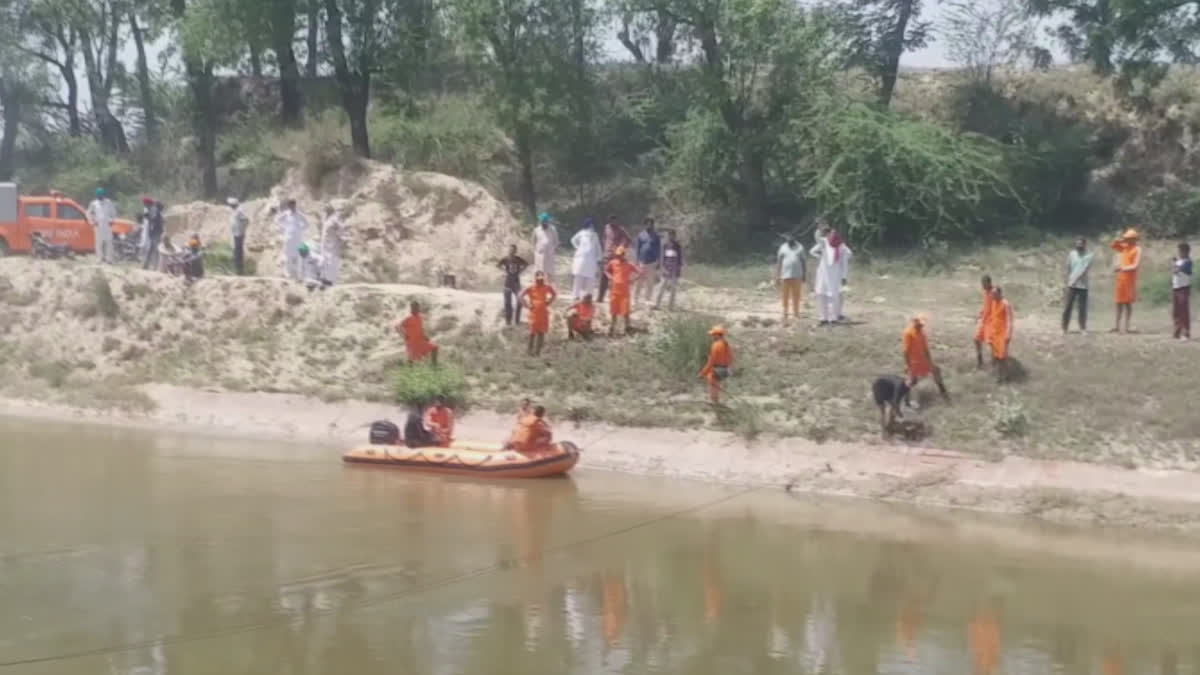 Search for boys deadbodies, who fell in the canal, NDRF took over the command