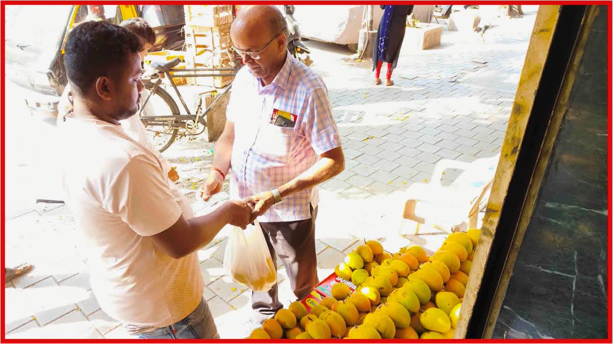 Selling mangoes