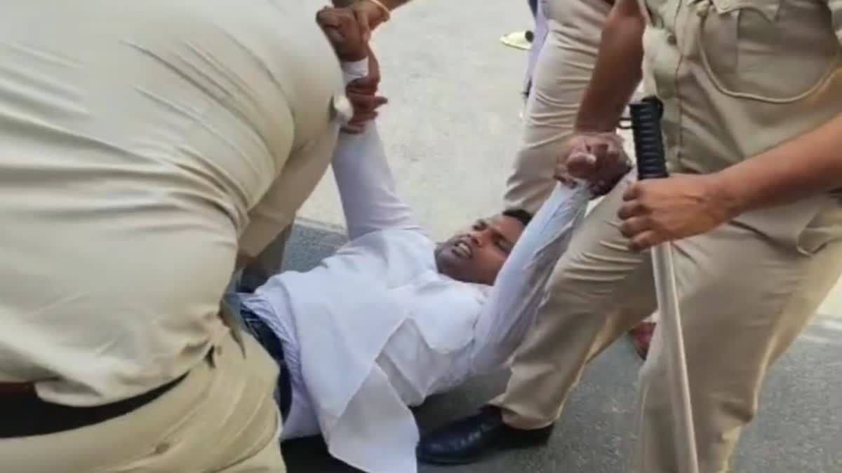 Police detained AAP MLAs and workers