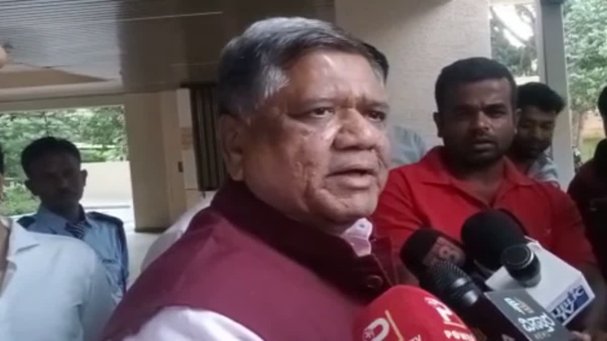 i-am-not-yet-resigned-for-bjp-says-jagadish-shettar