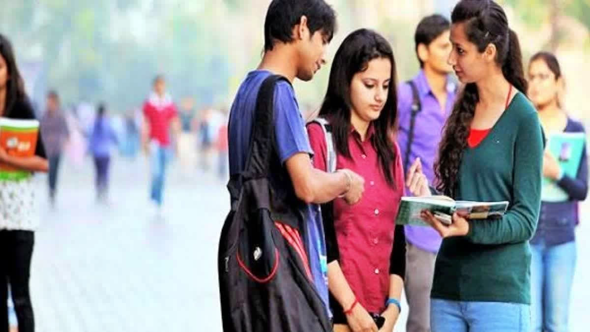 After abolishing of upper age limit in colleges, Chhattisgarh registers 48% growth in number of college students