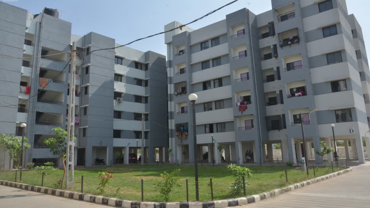 Ahmedabad News: એક લાખમાં આવાસ યોજનામાં મકાન આપવાના નામે કરાઈ ઠગાઈ