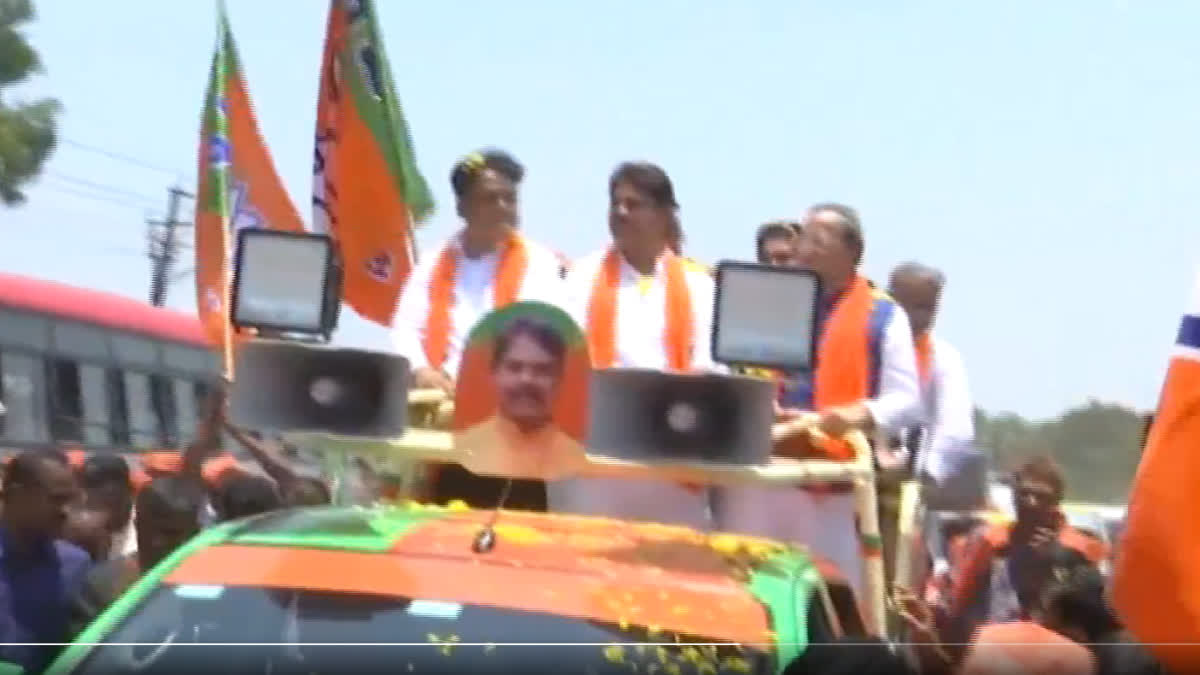 Karnataka minister R Ashoka holds roadshow