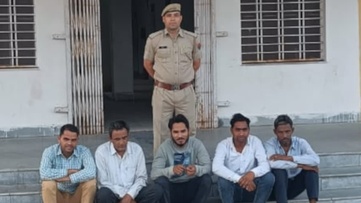 Fraud of Rs 25 lakh by making fake death certificates in Dholpur, 5 arrested