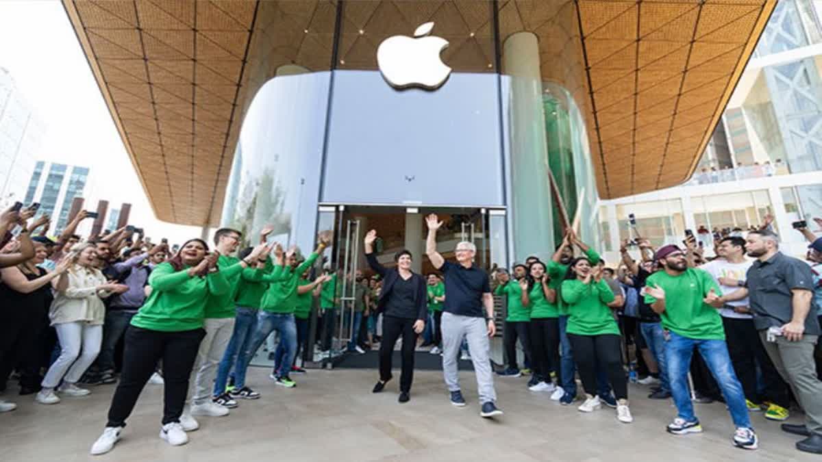 Apple CEO Tim Cook opens the gates to India's first Apple store at Mumbai