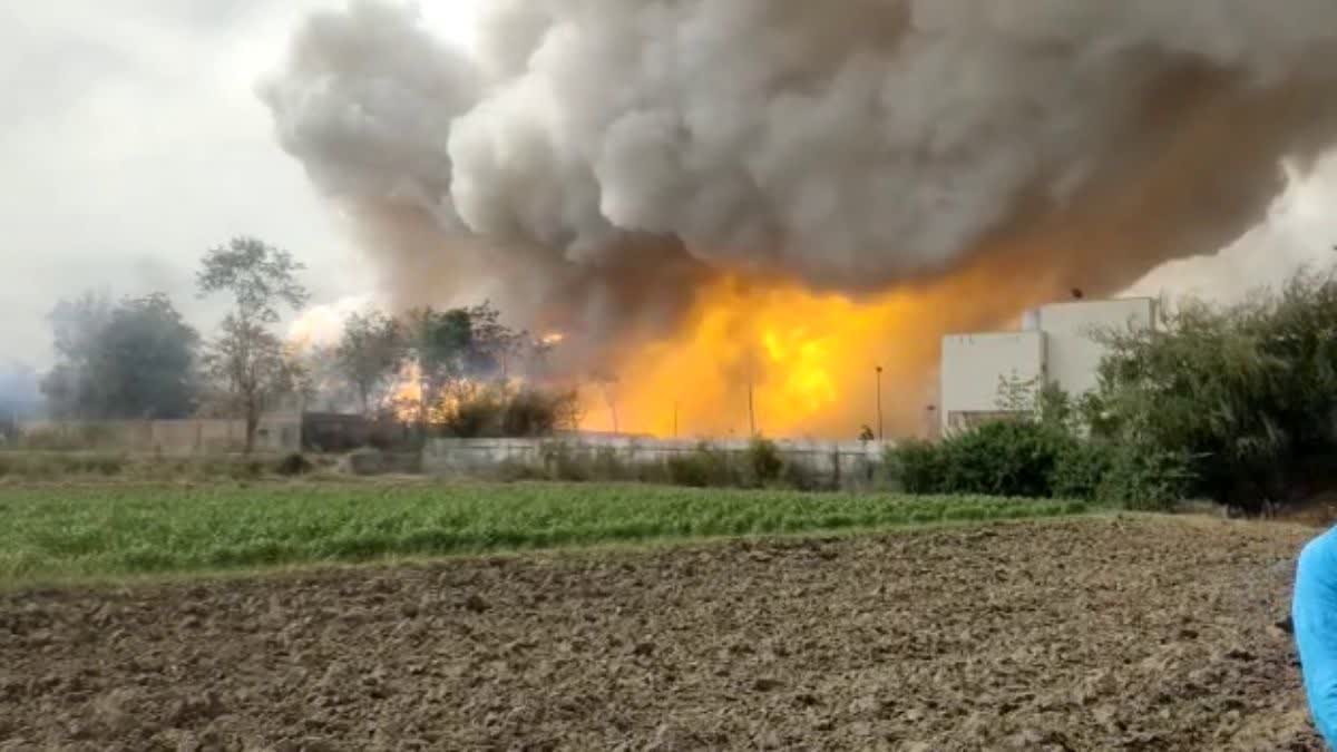 Fire Broke out in Crackers Factory in Gujarat