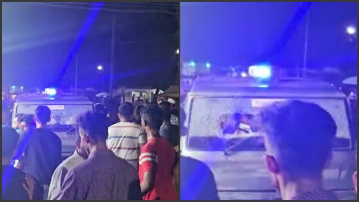 Attack on police jeep in Ramadan Market