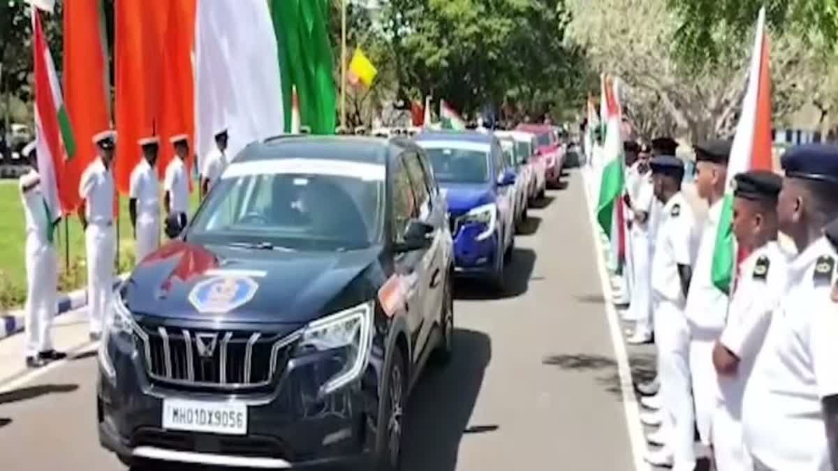 Coastal Car Rally : 7500 કિલોમીટરનો દરિયાકાંઠા કાપીને આવેલી કોસ્ટલ કાર રેલી વાલસુરાથી ભુજ રવાના