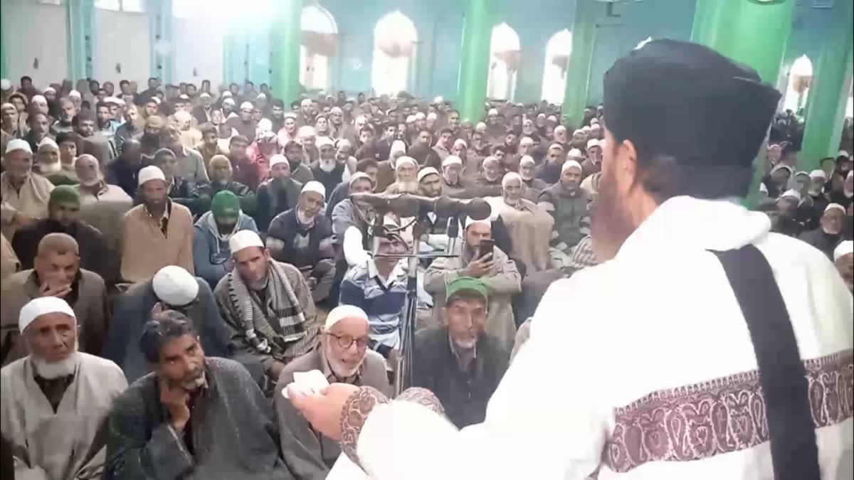 juma-prayers-in-khiram-dargah-thousands-of-people-participated