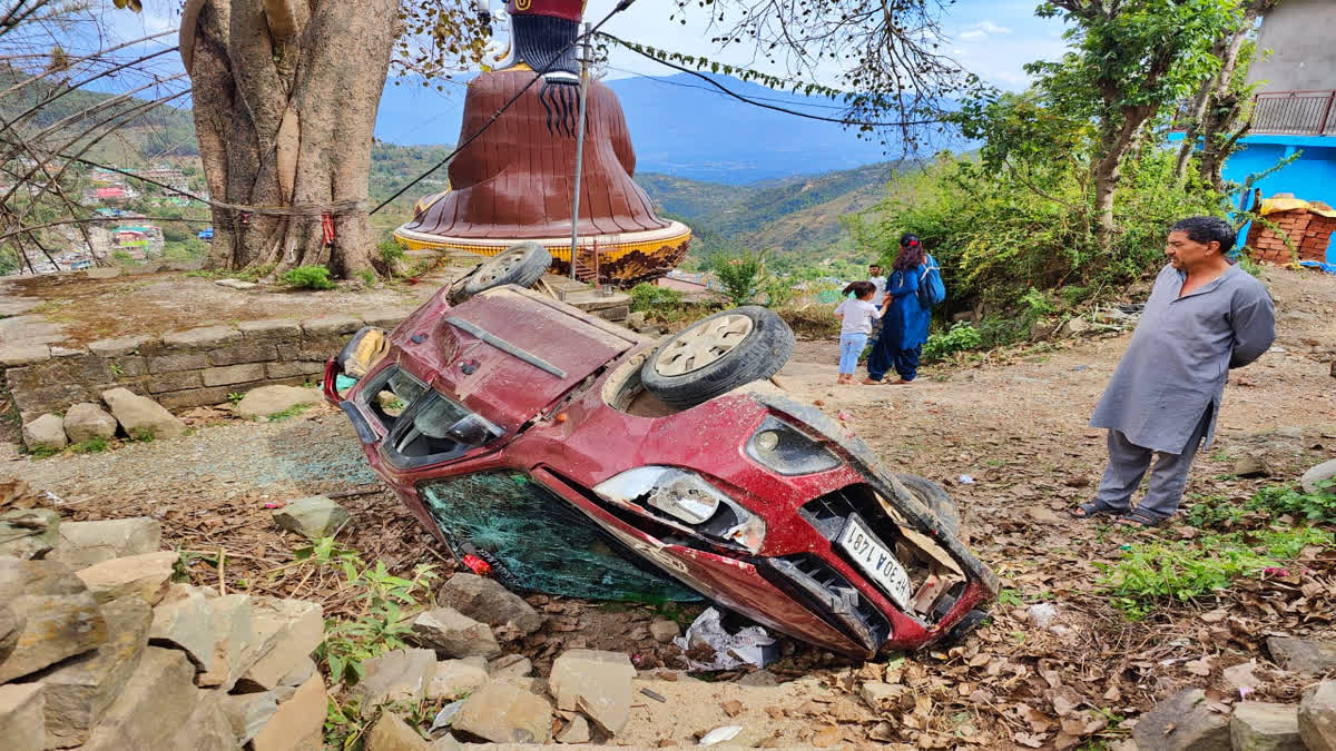 Car fell into a ditch near Rewalsar