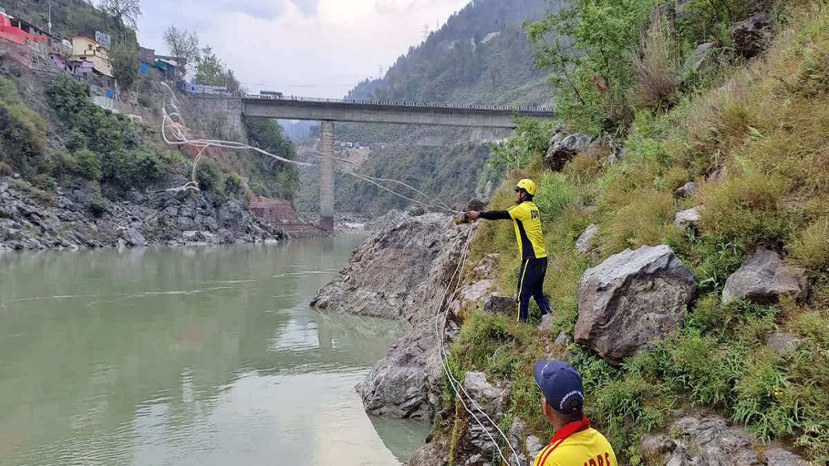 Unknown Person Drowned in Alaknanda River