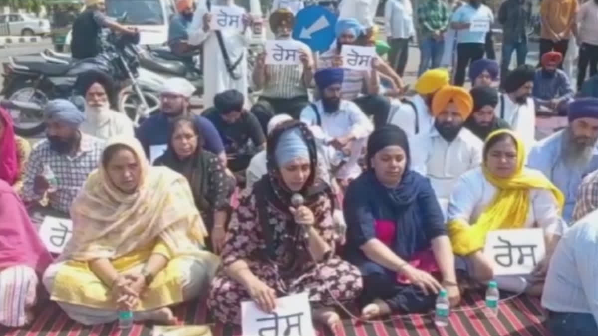 Demonstration in Fuhara Chowk of Patiala against the incident of blasphemy in Morinda