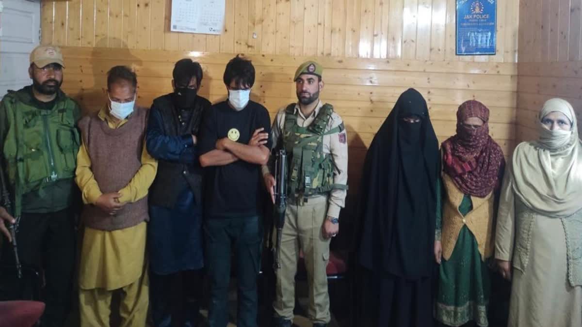 sex-racket-busted-in-handwara-five-including-house-owner-arrested