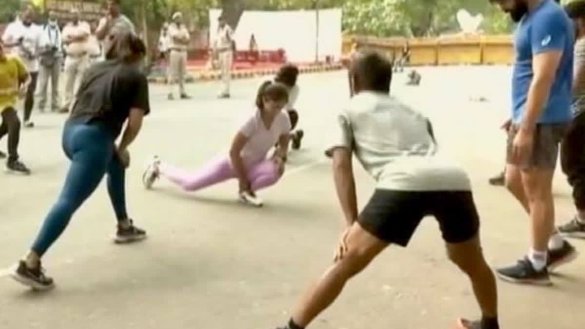 indian-wrestlers-protest-at-jantar-mantar-in-delhi