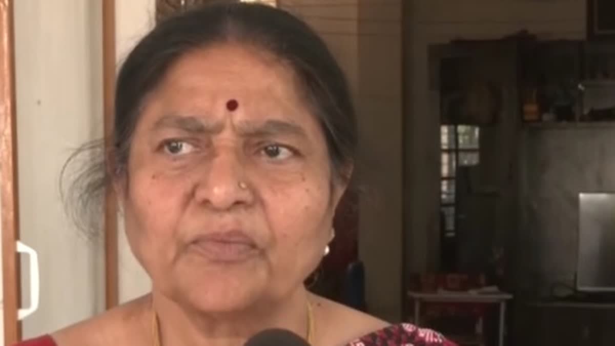 Uma Devi, wife of slain IAS officer Krishnaiah