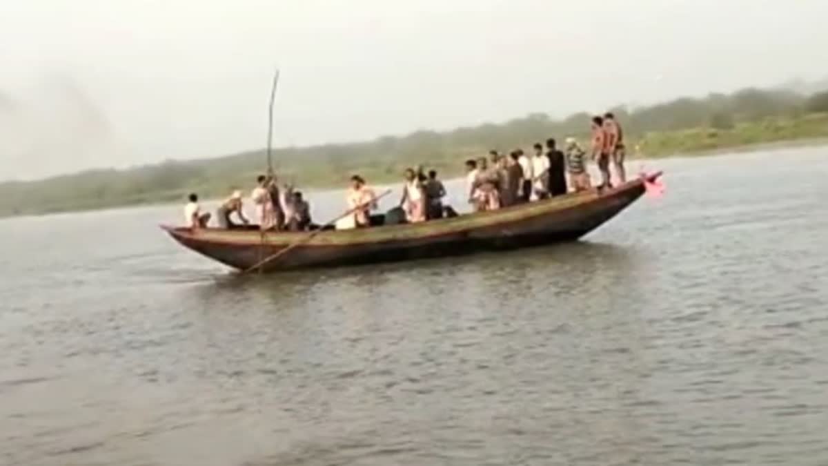 Boat capsizes in Brahmani River