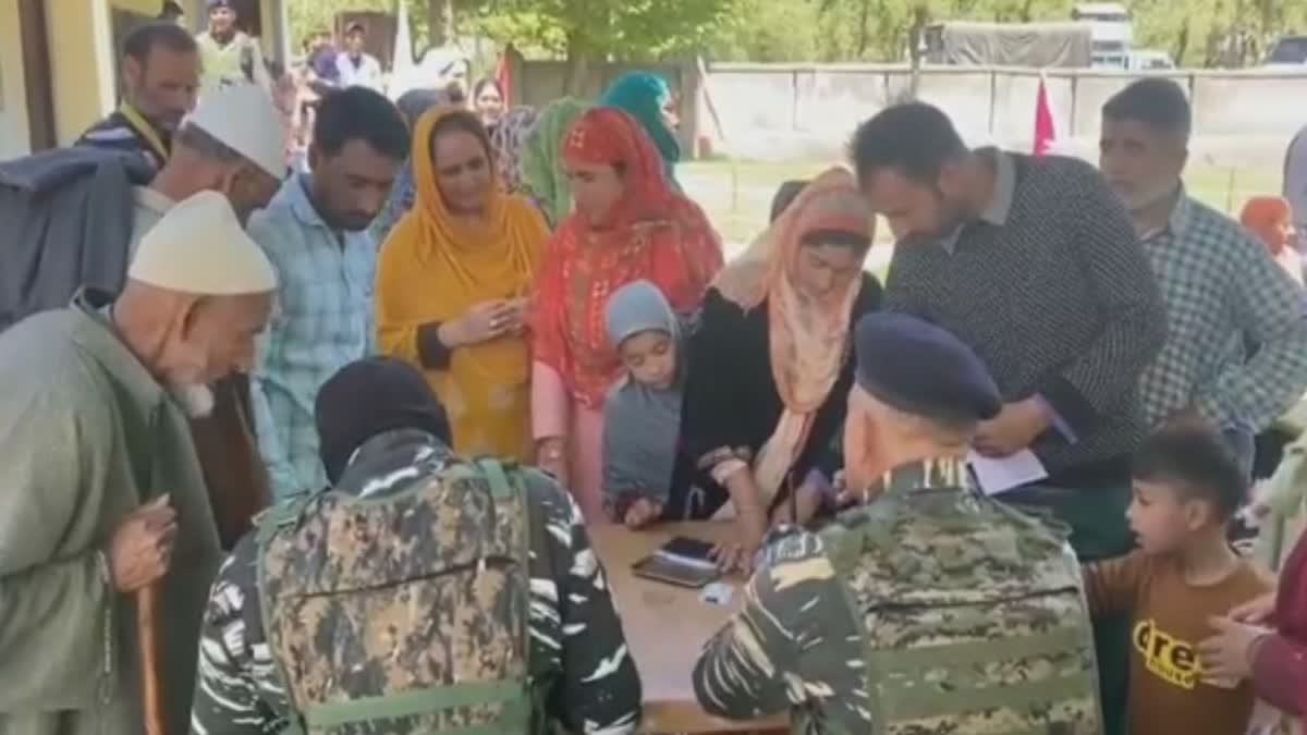 crpf-96-bn-organised-free-medical-camp-at-nambal-anantnag