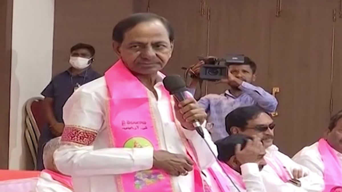 CM KCR