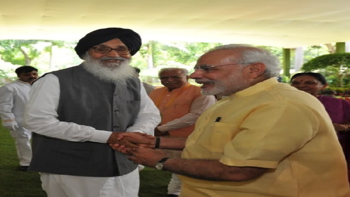 Prime Minister Modi shared his unheard stories with Parkash Singh Badal
