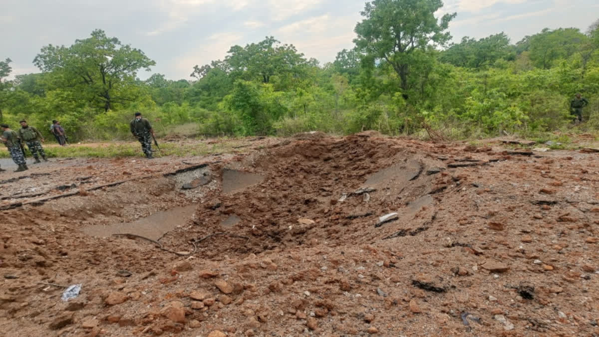 Two Naxalites arrested in Dantewada