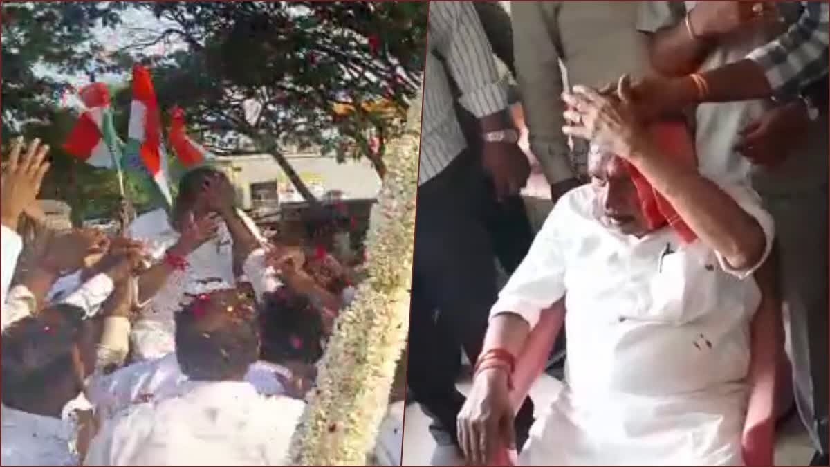 Stones pelted on former Deputy CM Dr. Parameshwar