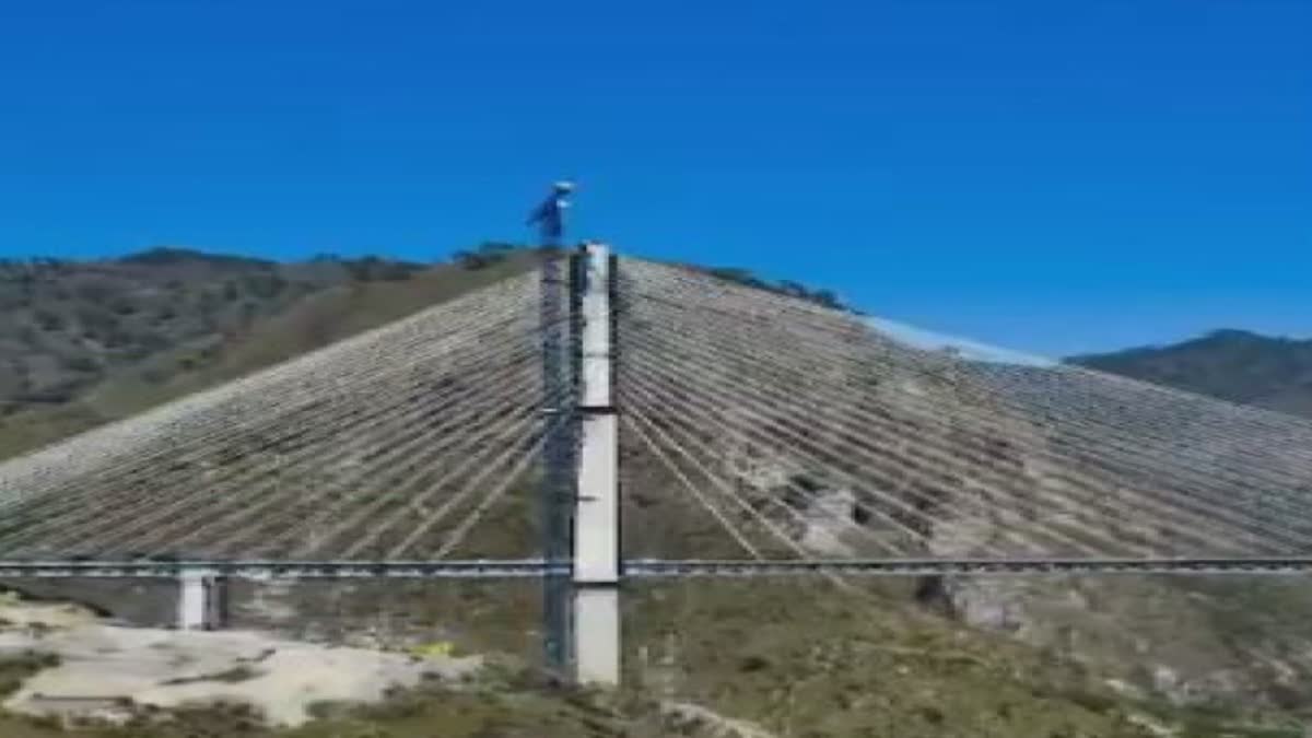 indias-first-cable-stayed-rail-bridge-anji-khad-bridge-completed