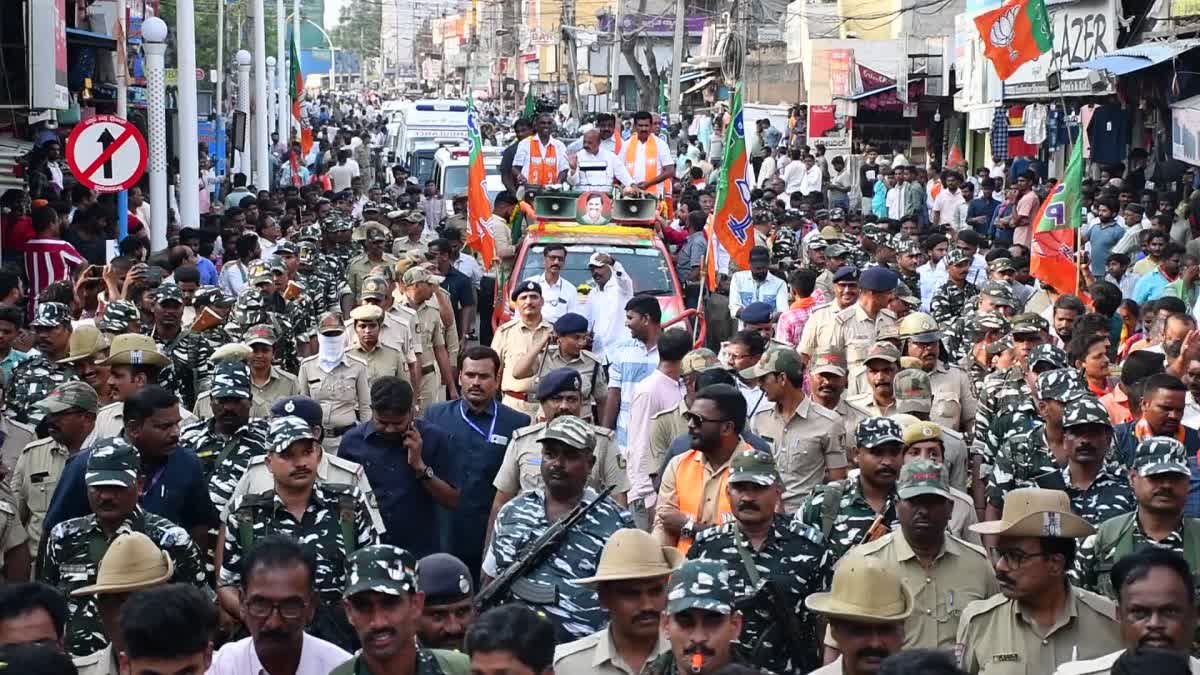 CM Basavaraj Bommai road show in Bellary