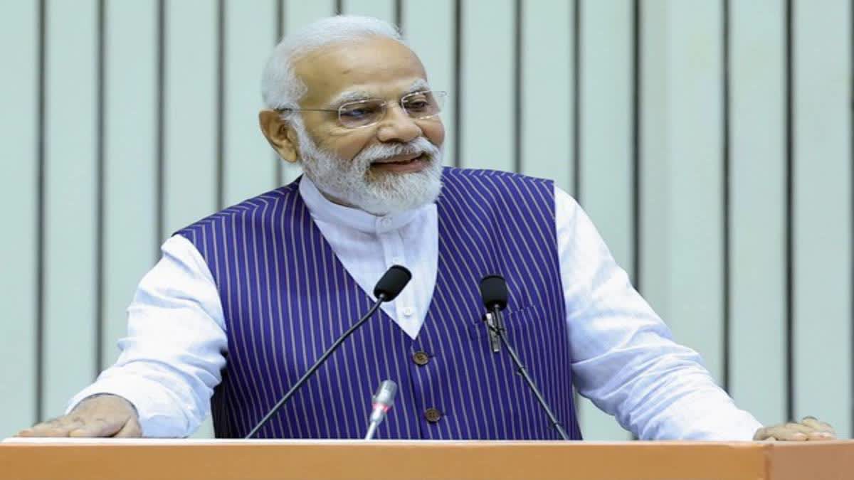 PM on Mann Ki Baat 100th Episode ETV bharat