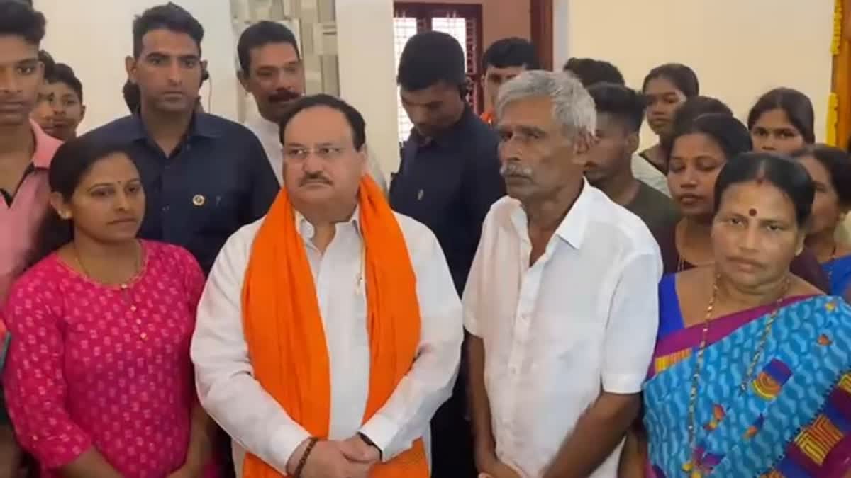 bjp-president-jp-nadda-visited-bjp-worker-praveen-nettars-home-in-sulya