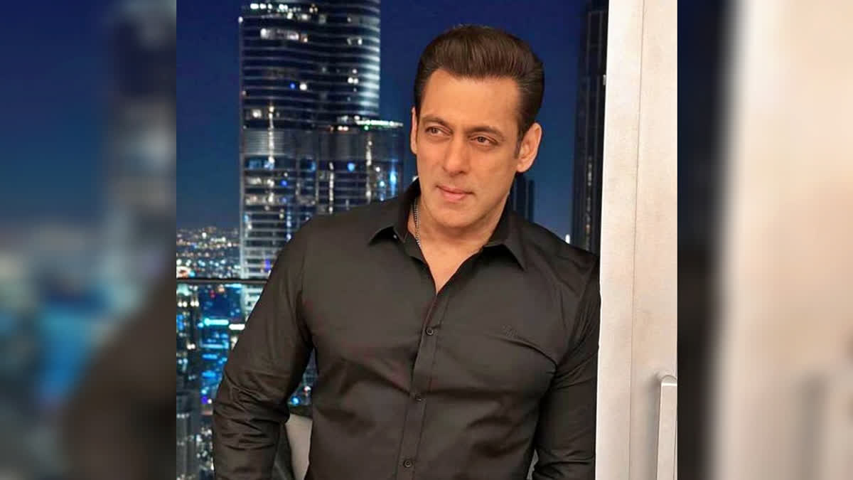 Bollywood actor salman khan  Bollywood actor salman khan finally opens  dealing with death threats  ನನ್ನ ಪ್ರೇಮಕಥೆಗಳು ನನ್ನ ಜೊತೆಯೇ ಸಮಾಧಿ ಆಗುತ್ತವೆ  ನನ್ನ ಸುತ್ತಲೂ ಅನೇಕ ಬಂದೂಕುಗಳಿವೆ  ಬಾಲಿವುಡ್​ ಸಲ್ಮಾನ್​ ಖಾನ್​ ಪ್ರೇಮ ಮತ್ತು ಬೆದರಿಕೆ  ಬಾಲಿವುಡ್‌ನ ಬಹು ಬೇಡಿಕೆ ನಟ ಸಲ್ಮಾನ್ ಖಾನ್  ತನ್ನ ಮಾಜಿ ಗೆಳತಿಯರೆಲ್ಲ ಒಳ್ಳೆಯವರು  ಇತ್ತೀಚೆಗಷ್ಟೇ ಸಂದರ್ಶನವೊಂದರಲ್ಲಿ ಮಾತನಾಡಿದ ಸಲ್ಮಾನ್  ತಮಗೆ ಬರುತ್ತಿರುವ ಬೆದರಿಕೆಗಳ ಬಗ್ಗೆಯೂ ಪ್ರತಿಕ್ರಿಯಿಸಿ  ಬೆದರಿಕೆಯಿಂದಾಗಿ ನನಗೆ ಭದ್ರತೆ