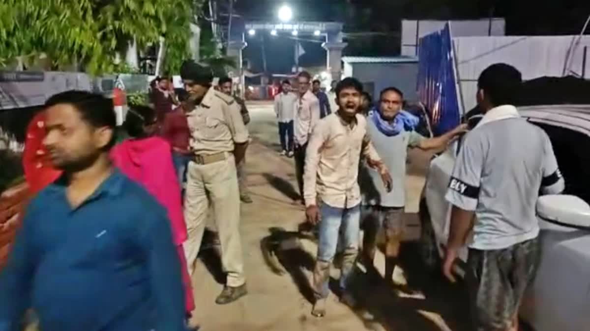 Begusarai News: मोटरसाइकिल लूट के दौरान युवक की हत्या, गोली मारकर उतारा मौत के घाट, youth shot dead in begusarai