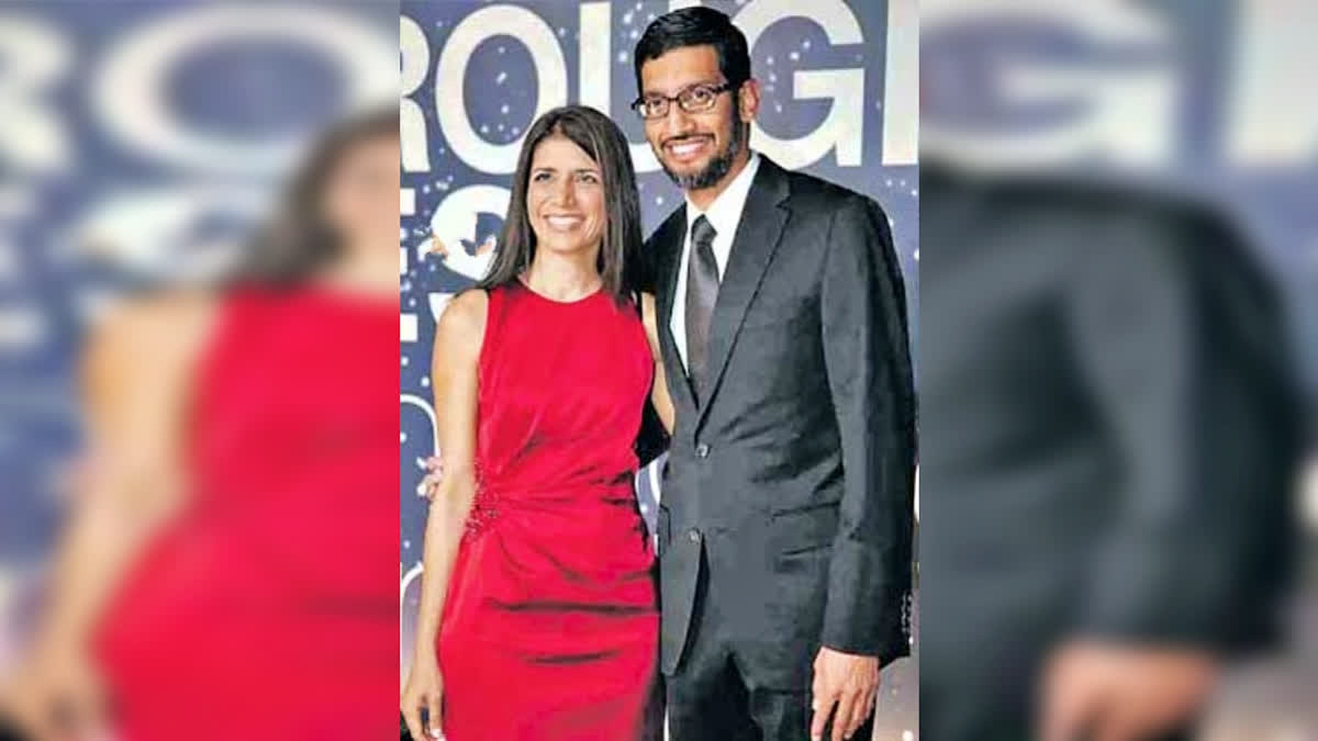 Anjali Pichai And Sundar Pichai Love Story  Google ceo Sundar Pichai  Sundar Pichai life story  ಪತ್ನಿಯನ್ನು ಕೊಂಡಾಡಿದ ಸುಂದರ್​ ಪಿಚೈ  ಅವಳಿಂದಲೇ ನಾನು ಈ ಮಟ್ಟದಲ್ಲಿದ್ದೇನೆ  ಸುಂದರ್ ಪಿಚೈ ಯಾರು  ಸುದ್ದಿ ವೆಬ್‌ಸೈಟ್‌ಗಳು ಮತ್ತು ಪತ್ರಿಕೆ  ವೈಯಕ್ತಿಕ ಜೀವನದ ಬಗ್ಗೆ ನಿಮಗೆಷ್ಟು ಗೊತ್ತು  ಪತಿ ಪತ್ನಿಯರ ನಡುವಿನ ಬಾಂಧವ್ಯ  ರಾಜಸ್ಥಾನದ ಕೋಟಾದಲ್ಲಿ ಜನಿಸಿದರು  ಅಂಜಲಿ ತನ್ನ ಶಾಲಾ ಶಿಕ್ಷಣ  ಗೂಗಲ್ ಸಿಇಒ ಸುಂದರ್ ಪಿಚೈ ತಮ್ಮ ಪ್ರೇಮ ಕಥೆ