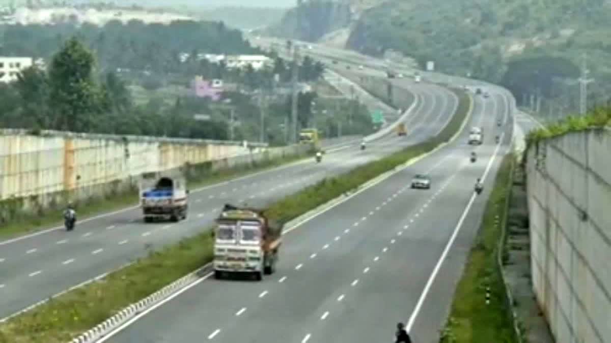 two-died-in-accident-in-bengaluru-mysuru-express-high-way