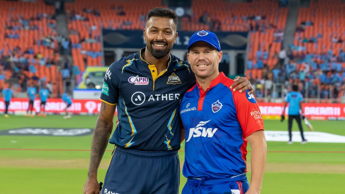 IPL 2023  Gujarat Titans vs Delhi Capitals toss report  Gujarat Titans  Delhi Capitals  Hardik Pandya  David Warner  ഐപിഎല്‍  ഗുജറാത്ത് ടൈറ്റന്‍സ്  ഡല്‍ഹി ക്യാപിറ്റല്‍സ്  ഡേവിഡ് വാര്‍ണര്‍  ഹാര്‍ദിക് പാണ്ഡ്യ