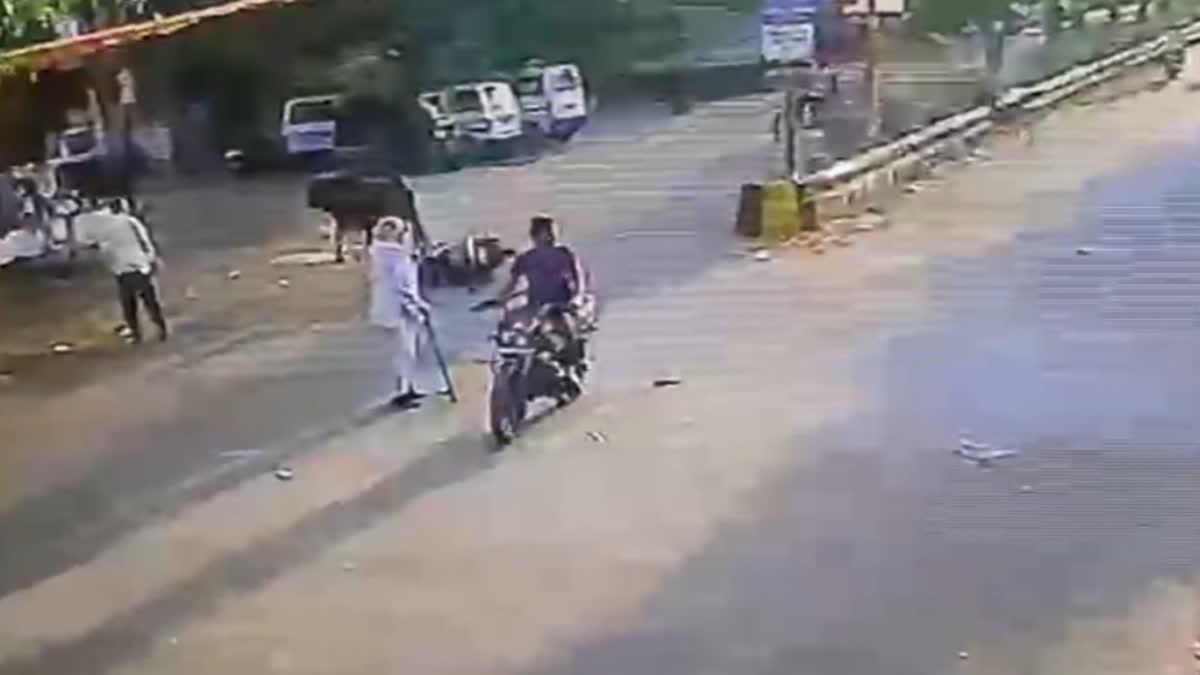 Rajkot News : મહિલાને પછાડીને આખલા ભાગી ગયો, CCTV કેમેરામાં કેદ ઘટના