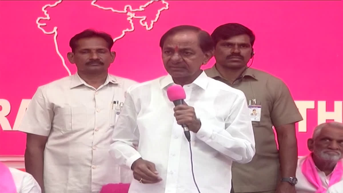 CM KCR