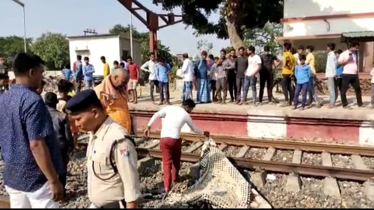 youth dies after being hit by train in Bettiah