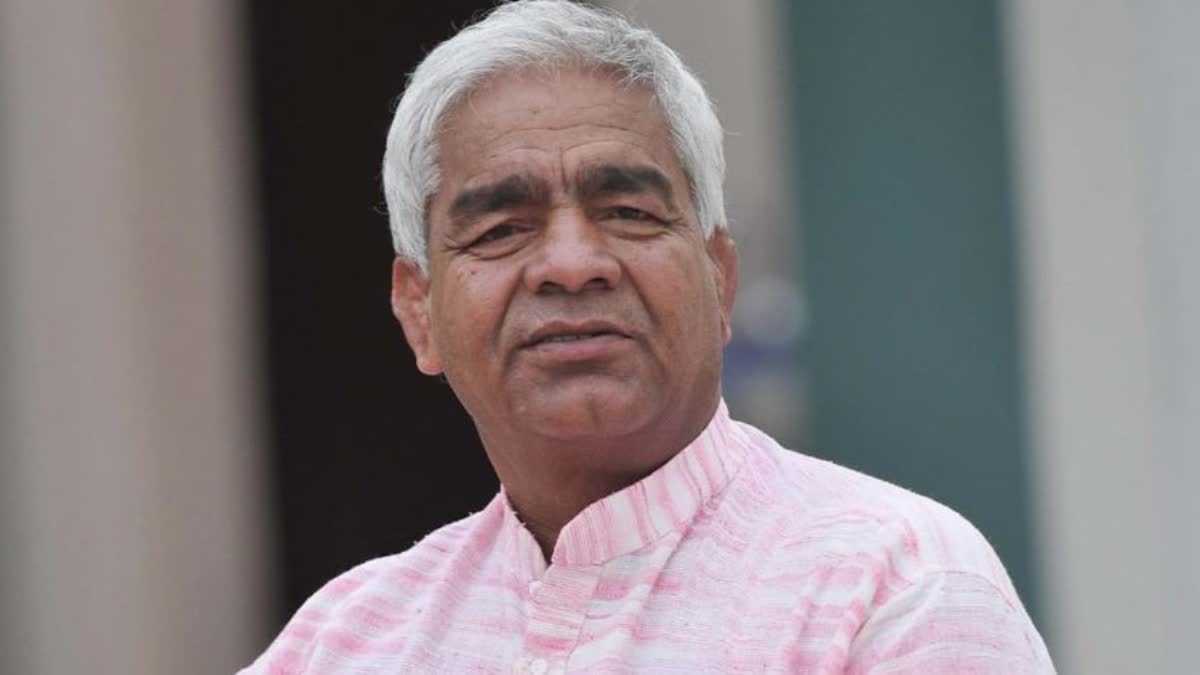 Mahavir Phogat