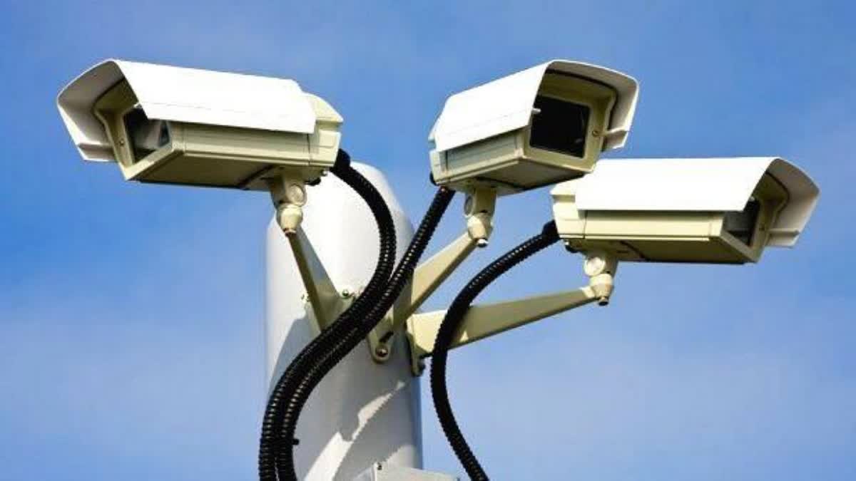 Govt decided to go forward with AI Camera project  AI Camera project  AI Camera  എഐ ക്യാമറയില്‍ പിന്നോട്ടില്ല  എഐ ക്യാമറ  എഐ ക്യാമറ പദ്ധതി  ഗതാഗത മന്ത്രി ആന്‍റണി രാജു  മോട്ടോർ വാഹന വകുപ്പ്  മുഖ്യമന്ത്രി