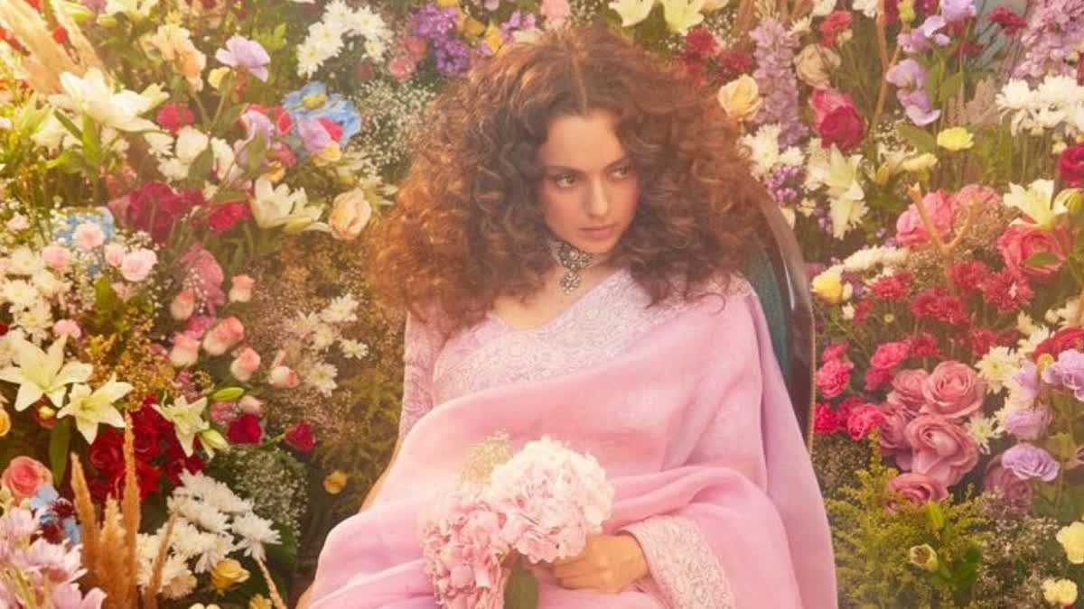 Bollywood celebs Anupam Kher, Mrunal all praise for Kangana Ranaut's dreamy look in pink saree