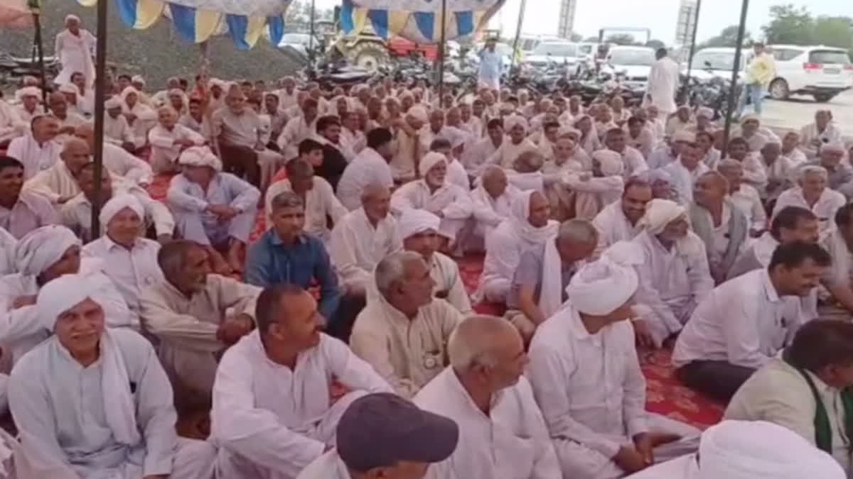 FARMERS MAHAPANCHAYAT IN SONIPAT FARMERS MARCH TO DELHI SUPPORT WRESTLERS PROTEST