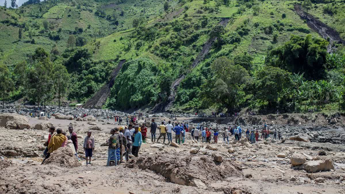 congo flood death toll  congo flood  flood  Rwanda  landslides in eastern Congo  landslide and flood  കിഴക്കൻ കോംഗോ  കോംഗോ  കോംഗോ വെള്ളപ്പൊക്കം  വെള്ളപ്പൊക്കം കോംഗോ  കോംഗോ വെള്ളപ്പൊക്കം മരണസംഖ്യ  വെള്ളപ്പൊക്കം മണ്ണിടിച്ചിൽ കോംഗോ  കോംഗോയിൽ വെള്ളപ്പൊക്കവും മണ്ണിടിച്ചിലും