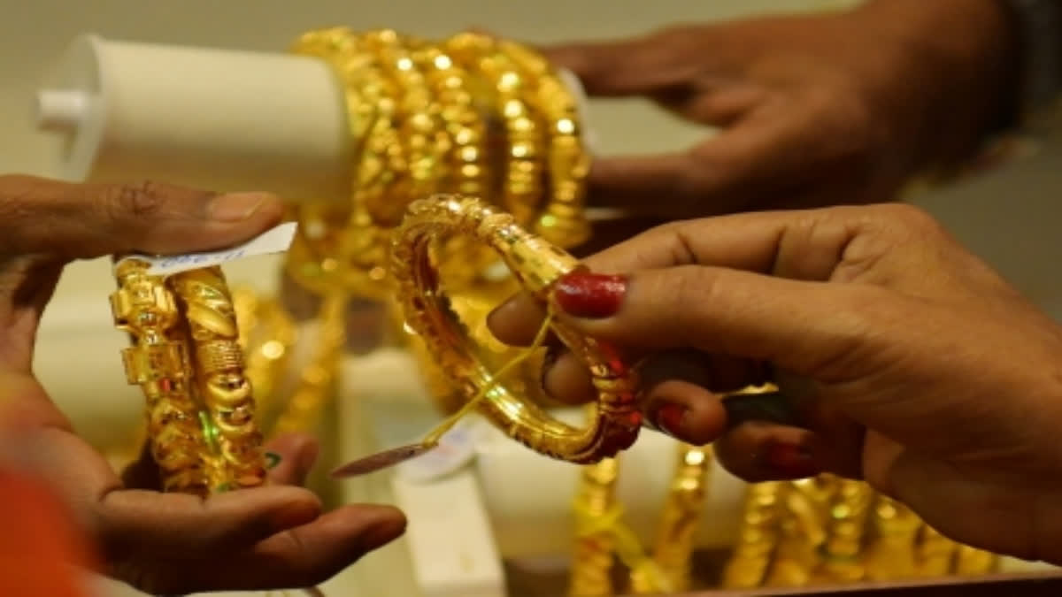 Compulsory hallmarking of gold bullion not mandatory